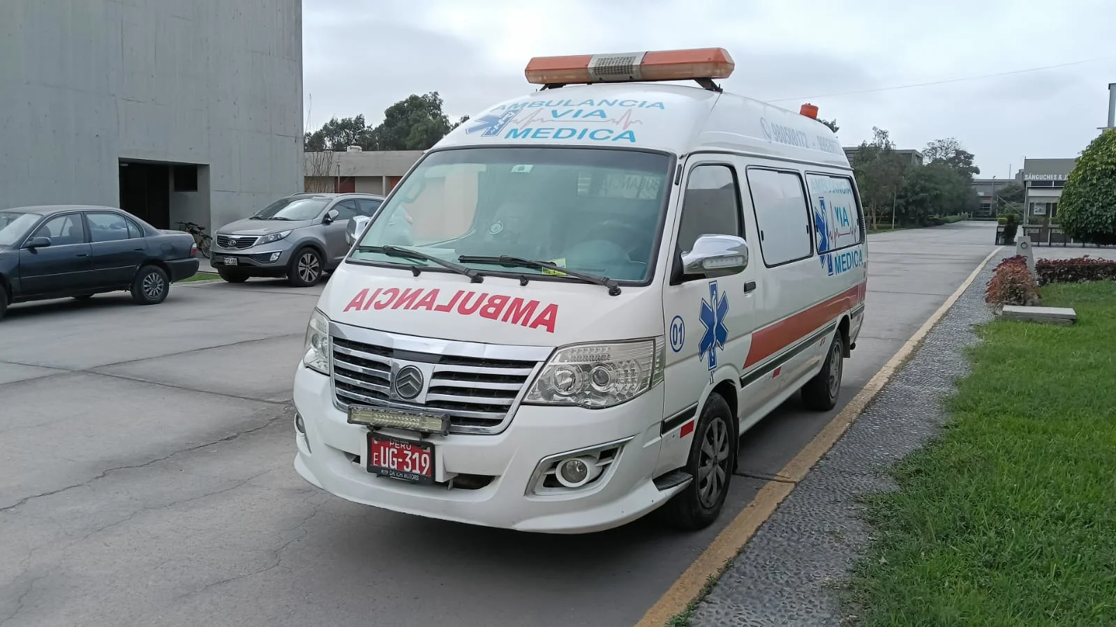 Ambulancia particular para emergencias en Lima - Unidad UCI móvil